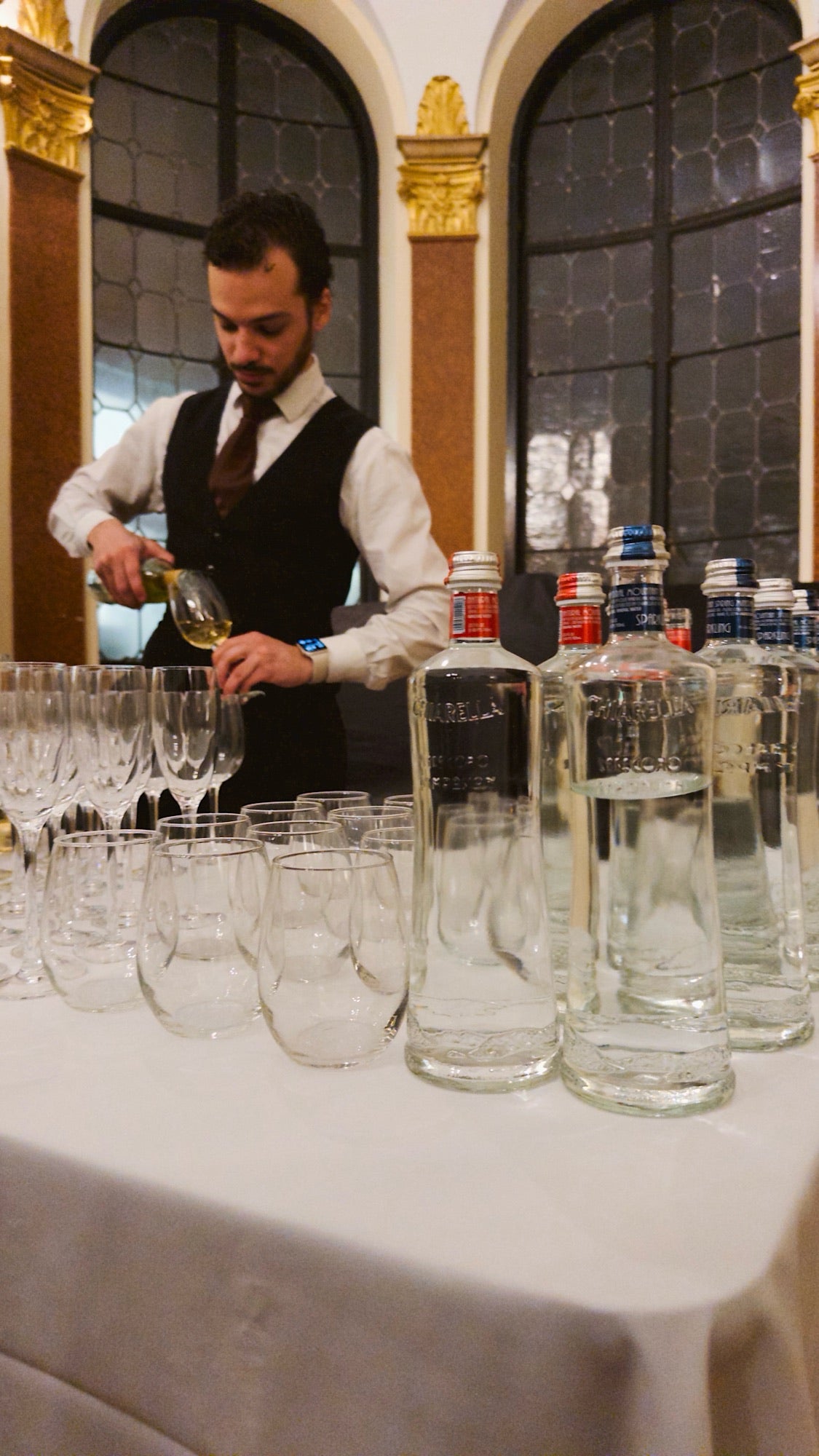 A waiter pouring Chiarella